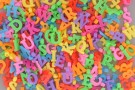 Plastperler - Bokstav anheng fargemix 500 gram thumbnail