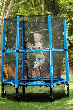 Trampoline med sikkerhetsnett